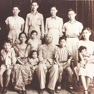 Isabelo Echavez Family