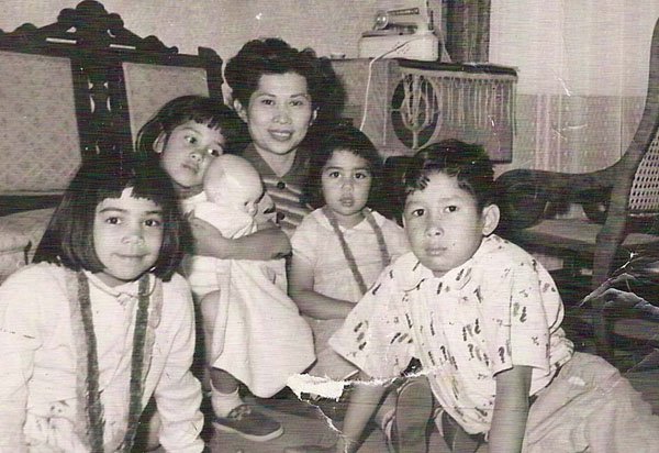 Estrella with Children